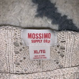 A super cute cropped sweater from mossimos,XL